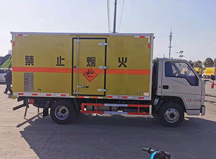 绩溪爆破器材运输车技术升级与安全合规新趋势